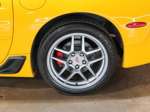 Used 2003 Chevrolet Corvette Z06 w/ Memory Package, 3 Drivers RWD image 52