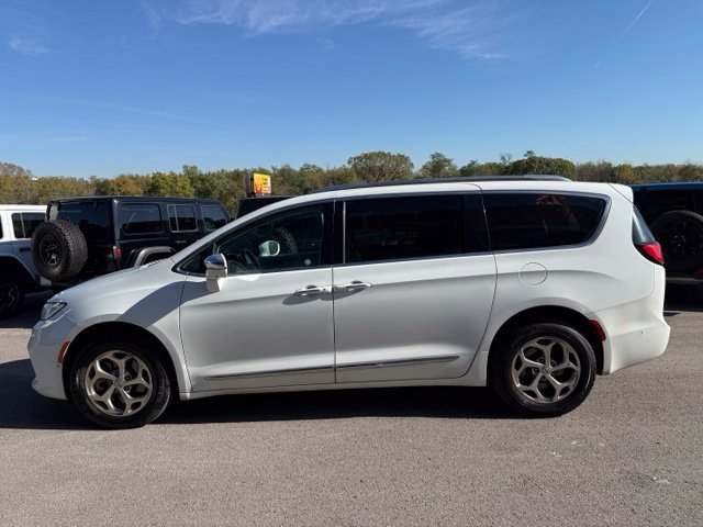 Used 2021 Chrysler Pacifica Limited w/ Premium & Safety Sphere Group AWD/4WD image 6