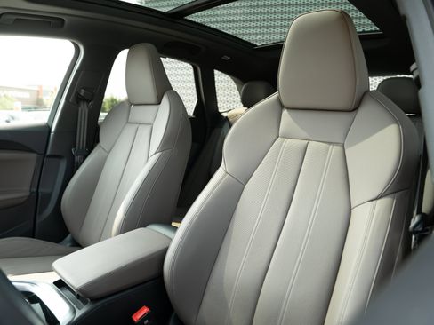 Certified 2025 Audi Q5 Premium Plus w/ Premium Plus AWD/4WD image 20