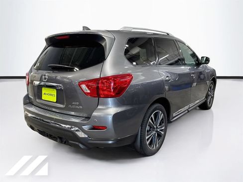 Used 2019 Nissan Pathfinder Platinum AWD/4WD image 5