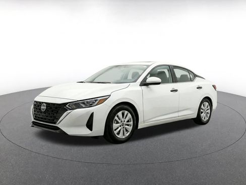 Used 2025 Nissan Sentra S FWD image 3