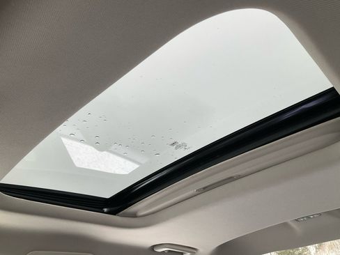 Used 2019 Ford Fusion SE image 28