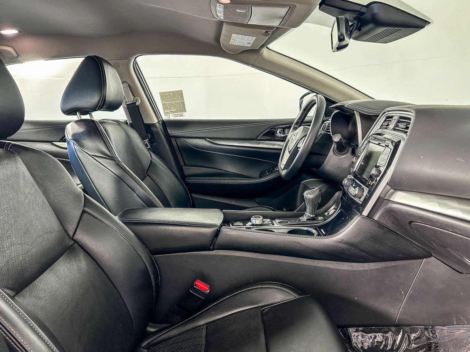 Used 2023 Nissan Maxima SV w/ Floor Mat Group FWD image 17