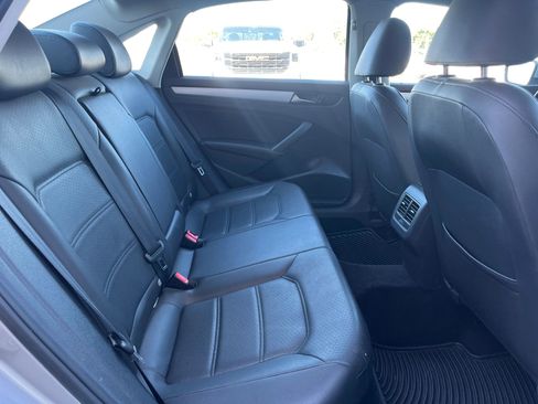 Used 2013 Volkswagen Passat 2.5 SE FWD image 14