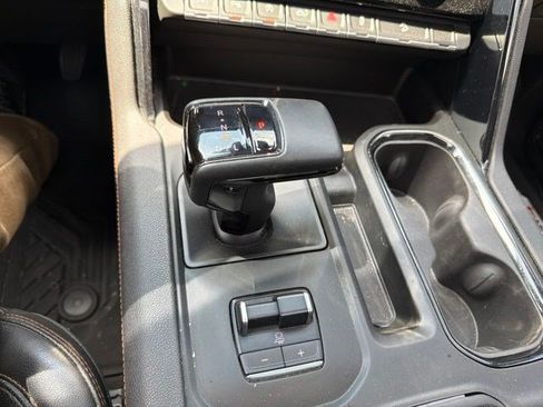 Used 2023 GMC Sierra 1500 AT4 w/ Technology Package AWD/4WD image 23
