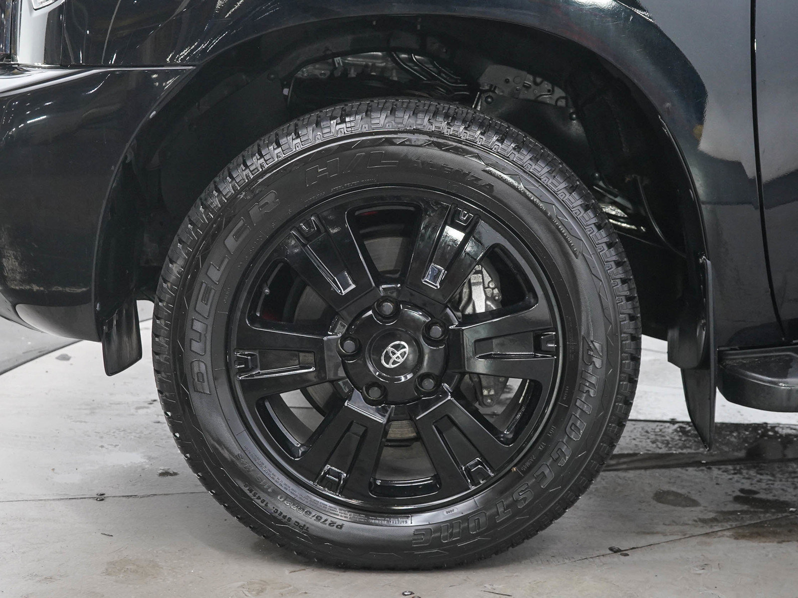 Used 2022 Toyota Sequoia TRD Sport AWD/4WD image 28