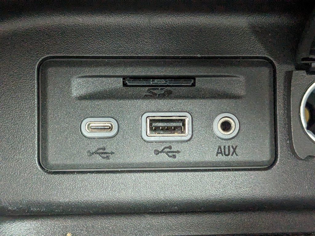 Used 2022 Chevrolet Equinox Premier AWD/4WD image 25