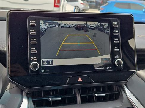 Used 2022 Toyota Venza LE AWD/4WD image 7
