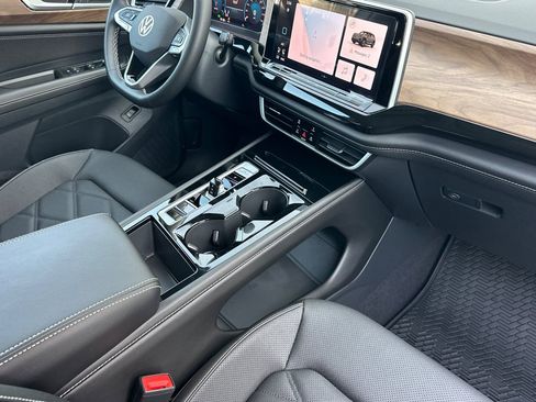 New 2026 Volkswagen Atlas SE FWD image 15