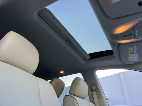 Used 2019 INFINITI QX60 Luxe w/ Essential Package image 19