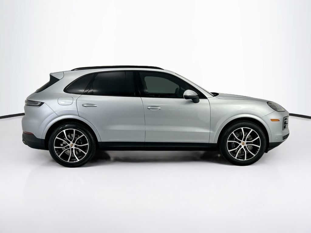 Used 2026 Porsche Cayenne AWD/4WD image 8