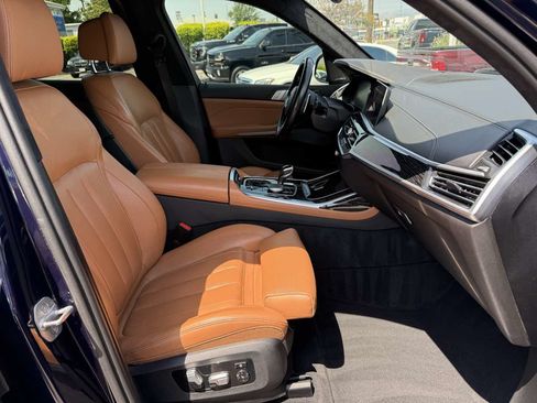 Used 2020 BMW X7 xDrive40i w/ M Sport Package AWD/4WD image 26