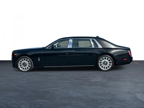 Certified 2018 Rolls-Royce Phantom Extended Wheelbase RWD image 4