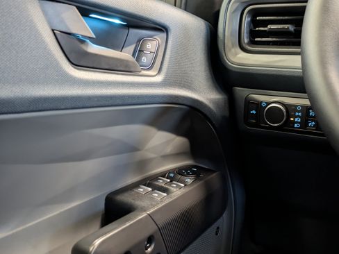 New 2025 Ford Maverick Lariat w/ Black Appearance Package image 22