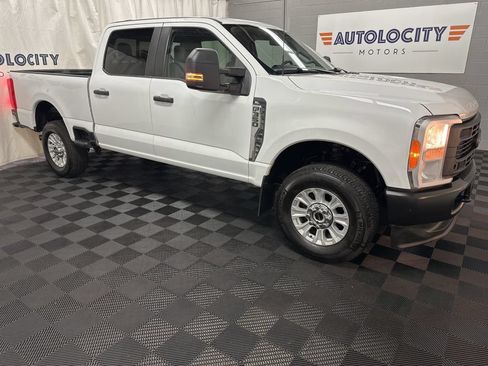 Used 2023 Ford F350 XL w/ XL Driver Assist Package AWD/4WD image 3