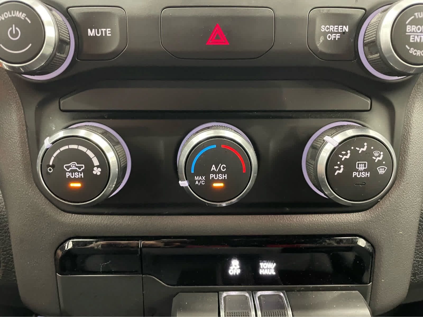 Used 2022 RAM 1500 Big Horn AWD/4WD image 5