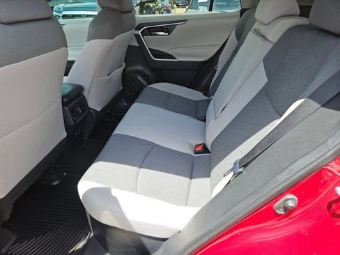 Used 2022 Toyota RAV4 XLE w/ Convenience Package AWD/4WD image 10