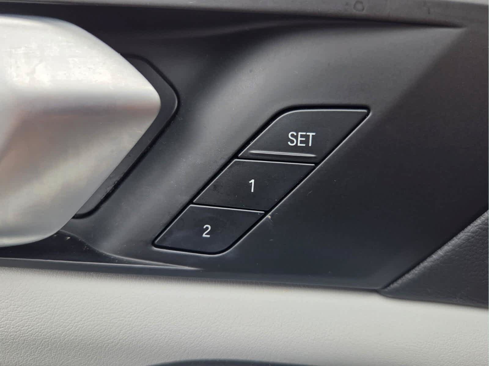 Used 2023 BMW X5 sDrive40i w/ Premium Package RWD image 34