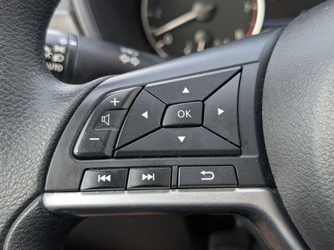 Used 2024 Nissan Altima 2.5 SV FWD image 21