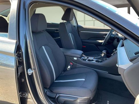 Used 2025 Hyundai Sonata SE image 28