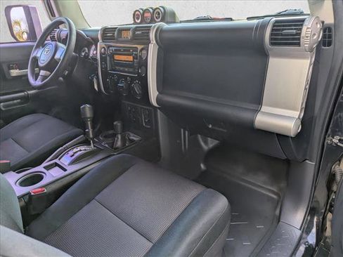 Used 2008 Toyota FJ Cruiser image 19