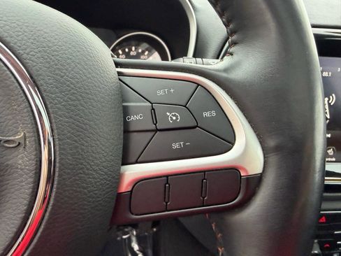 Used 2018 Jeep Compass Limited w/ Navigation Group image 26