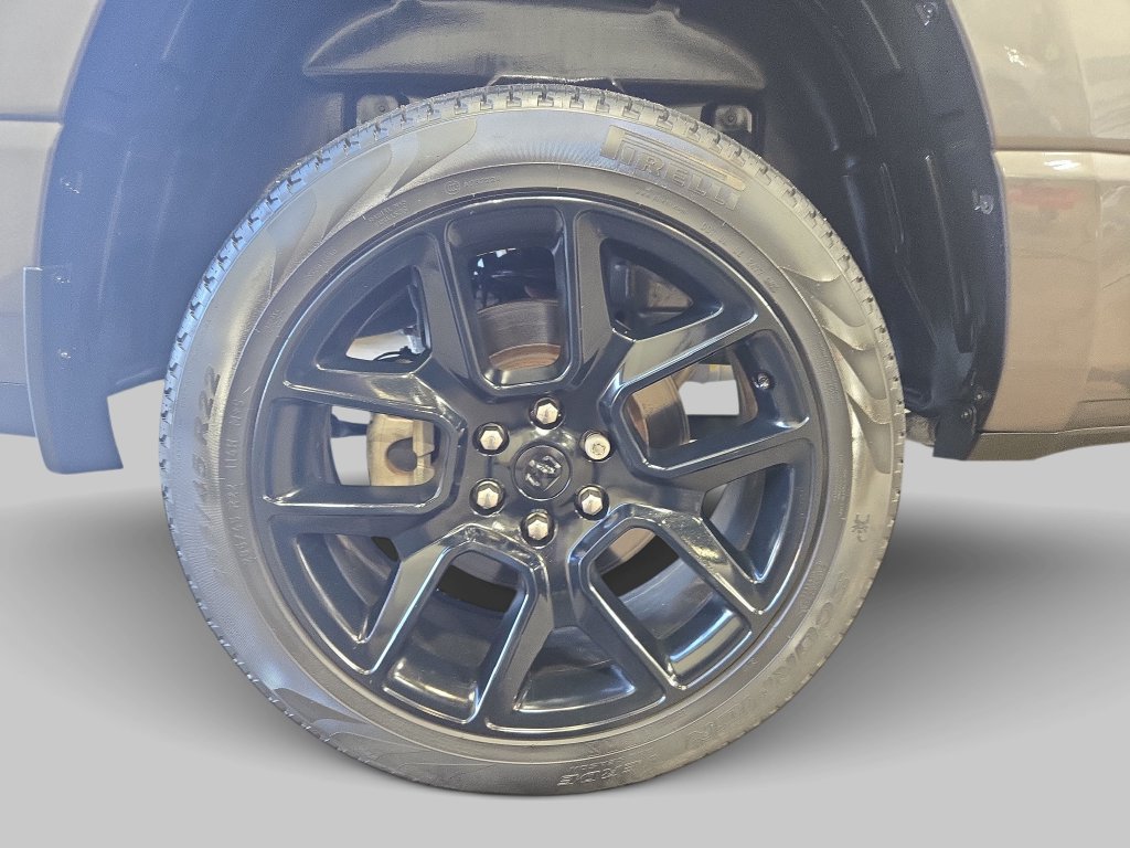 Used 2024 RAM 1500 Laramie AWD/4WD image 36