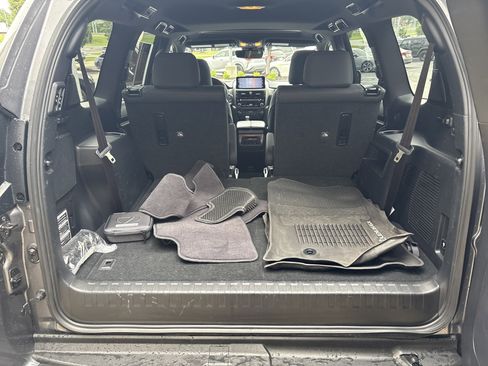 Used 2023 Lexus GX 460 Premium AWD/4WD image 33