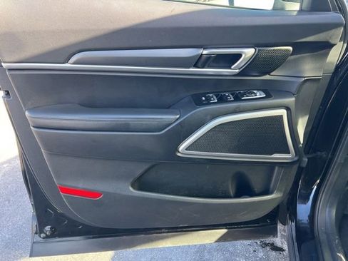 Certified 2021 Kia Telluride S image 28