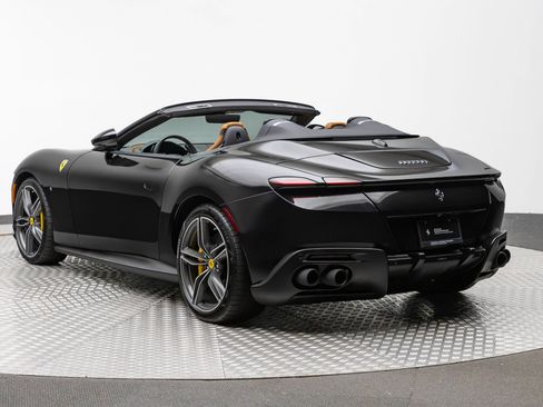Certified 2025 Ferrari Roma Spider RWD image 3