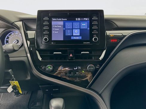 Certified 2022 Toyota Camry SE image 14