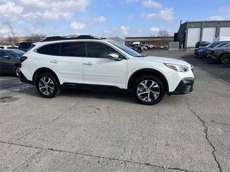 Used 2022 Subaru Outback Touring XT video 2
