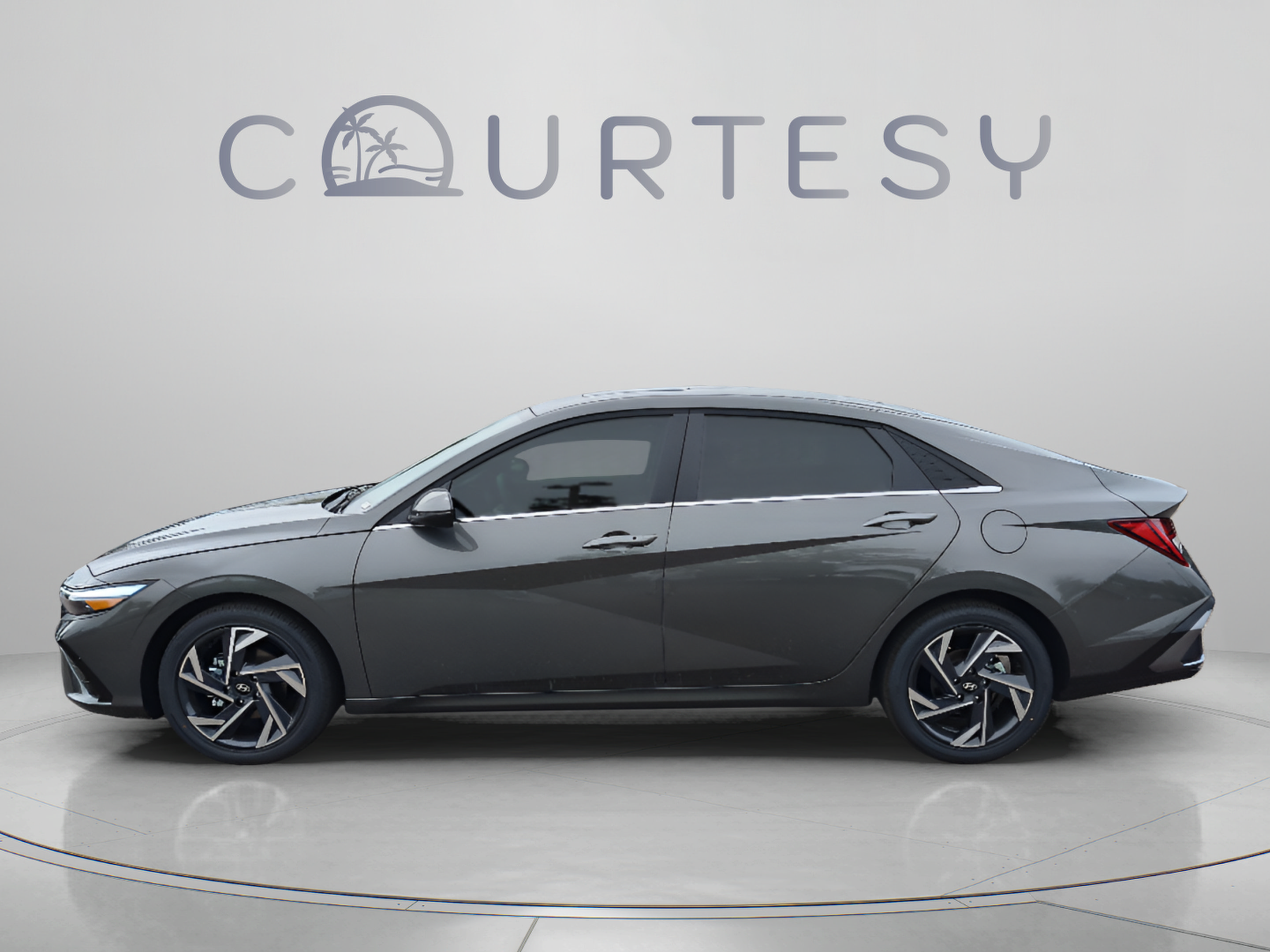 New 2026 Hyundai Elantra Limited FWD image 2