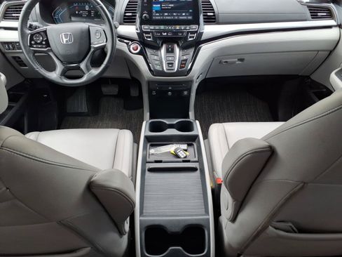 Used 2023 Honda Odyssey Touring image 17