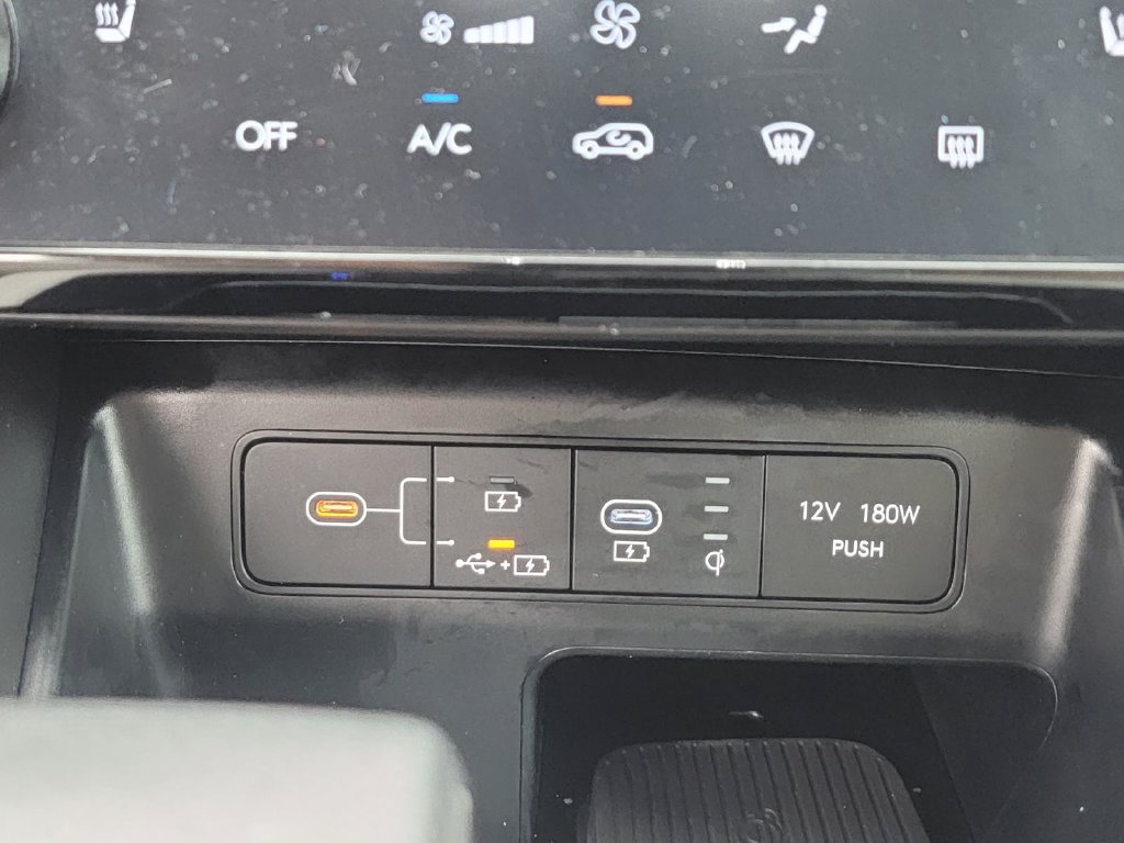 Used 2025 Hyundai Tucson SEL AWD/4WD image 28