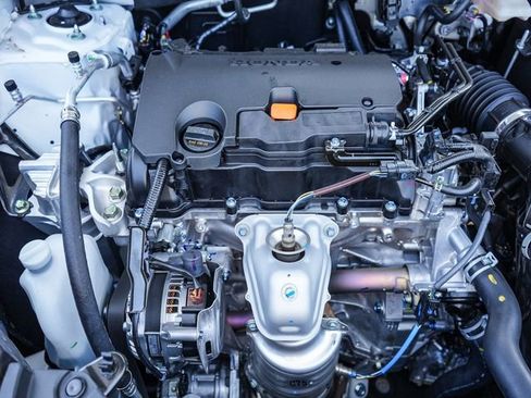 New 2026 Honda HR-V LX image 8