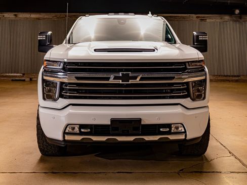 Used 2023 Chevrolet Silverado 3500 High Country w/ Z71 Off-Road Package image 2