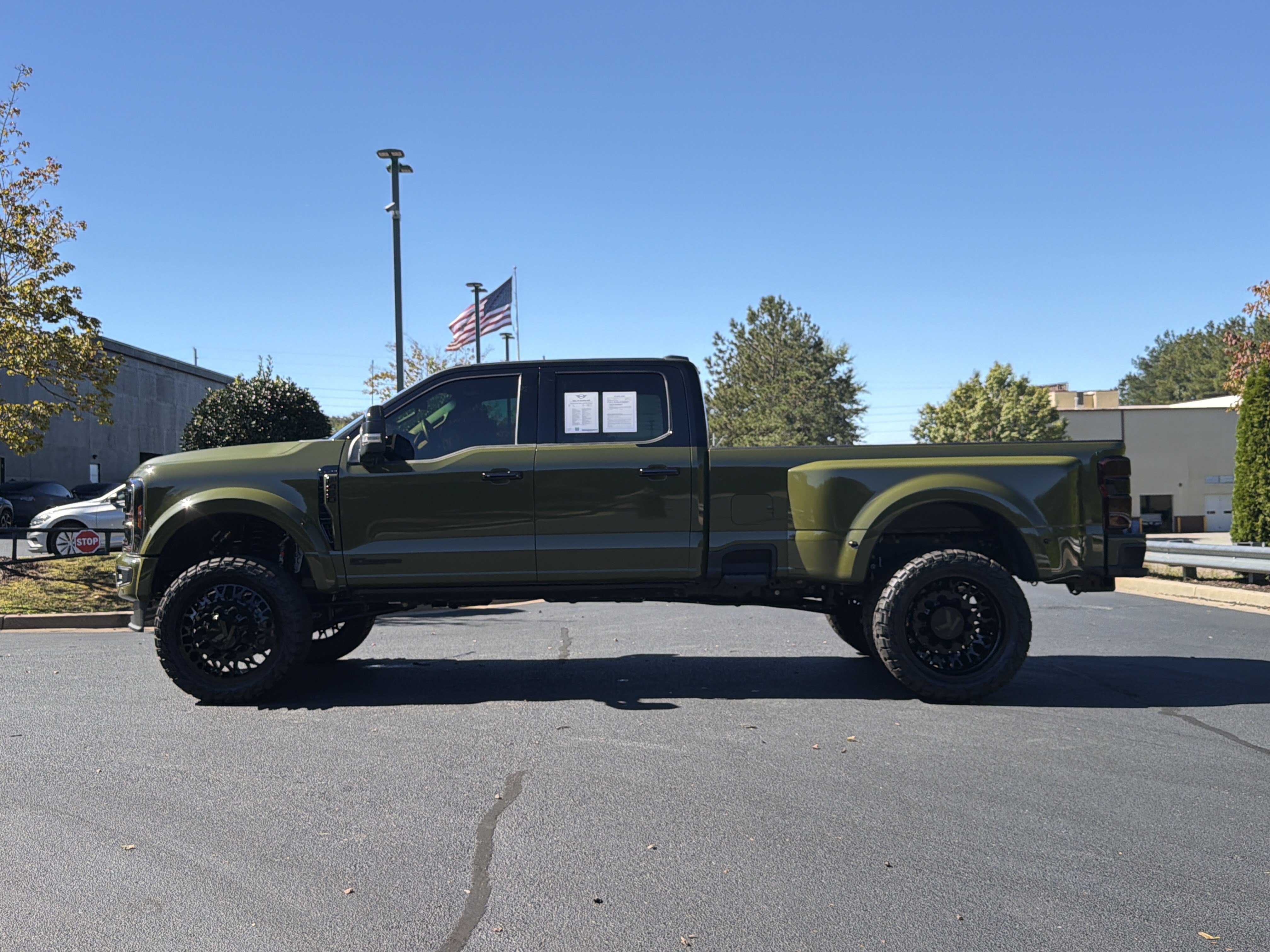 Used 2026 Ford F450 Platinum w/ FX4 Off-Road Package AWD/4WD image 16