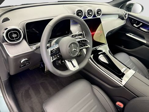 Used 2026 Mercedes-Benz GLC 43 AMG 4MATIC image 9