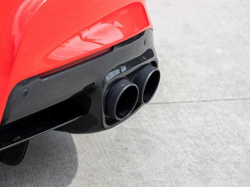 Used 2014 Ferrari F12 Berlinetta image 13