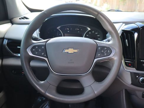 Used 2018 Chevrolet Traverse Premier AWD/4WD image 18