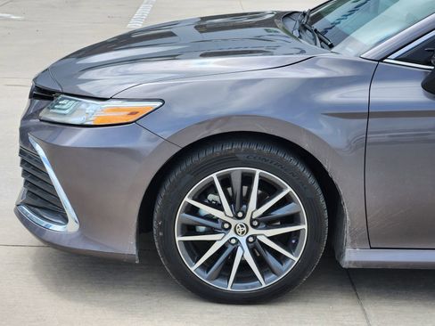 Used 2024 Toyota Camry XLE FWD image 10