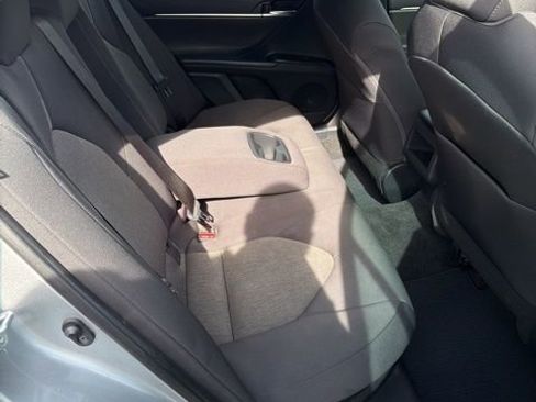 Used 2022 Toyota Camry LE w/ Audio Upgrade Package image 31