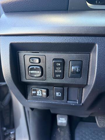 Used 2020 Toyota Tundra SR5 w/ SR5 Upgrade Package AWD/4WD image 11