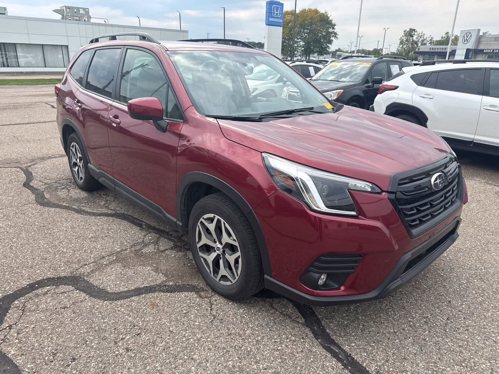 Used 2024 Subaru Forester Premium AWD/4WD image 4