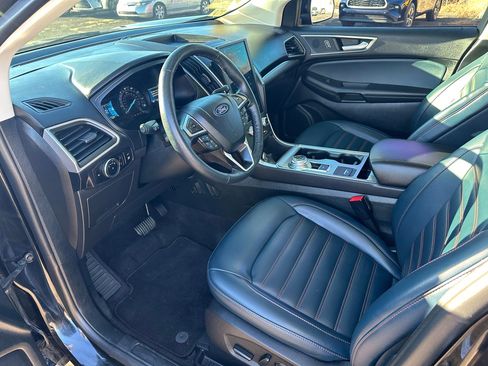 Used 2024 Ford Edge SEL w/ Sport Appearance Package image 4