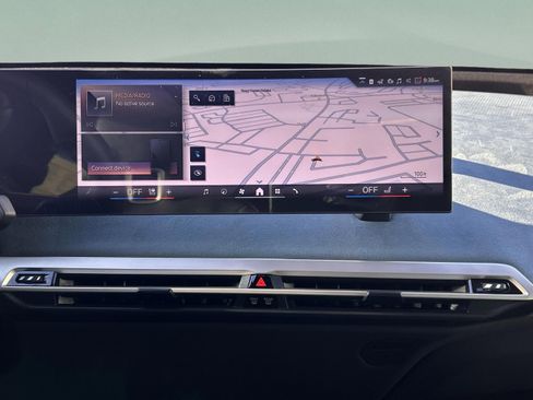 Used 2026 BMW iX xDrive45 w/ Premium Package image 12