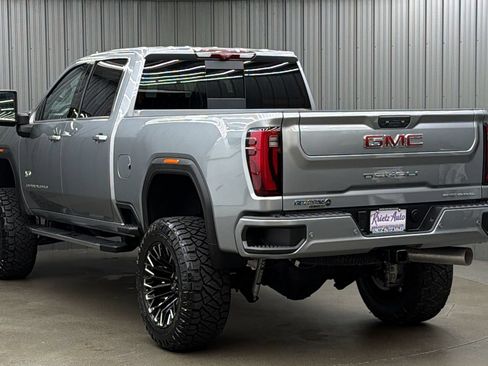 Used 2026 GMC Sierra 3500 Denali w/ Denali Reserve Package AWD/4WD image 3