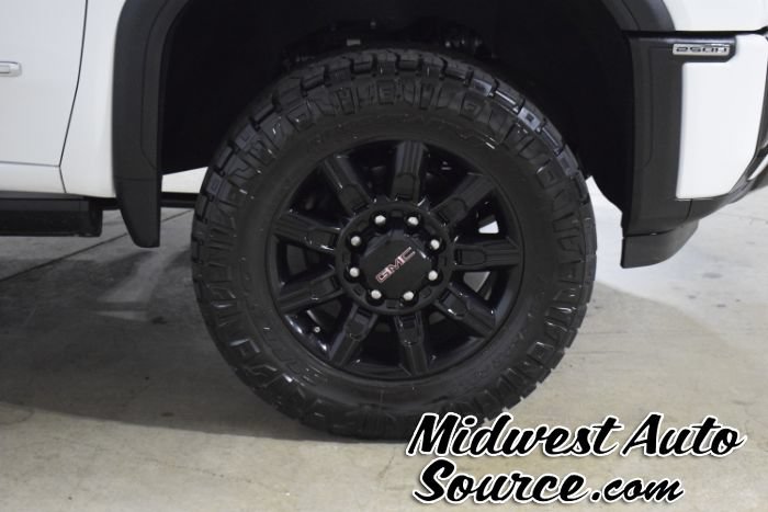 Used 2024 GMC Sierra 2500 AT4 w/ AT4 Premium Plus Package AWD/4WD image 11