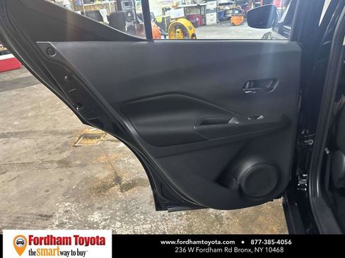Used 2023 Nissan Kicks SV FWD image 12
